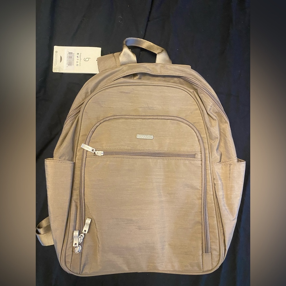Unused baggallini bag
